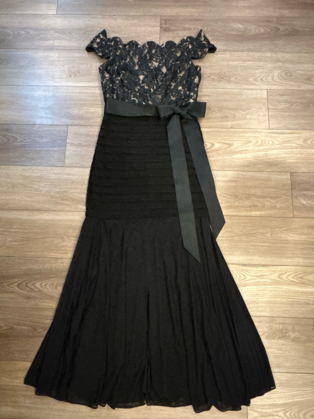 Betsy & Adam Black Lace Sequin Formal Gown Dress Size 12 Mother of the Bride